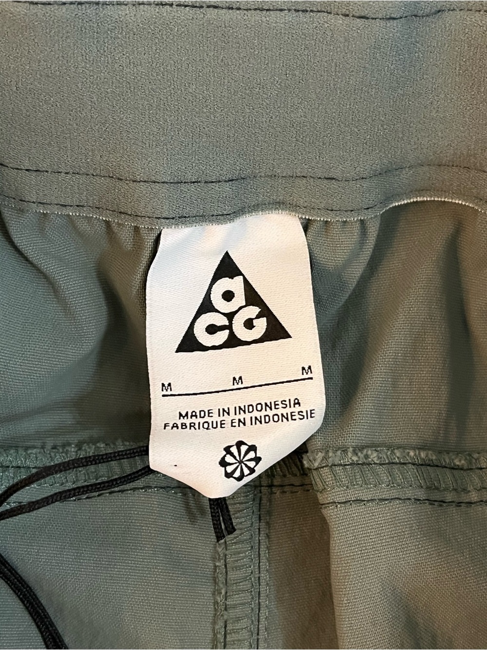 Nike ACG Smith Summit Zip Off Pants ‘Green’ (size wmns M) - Picture 6 of 12